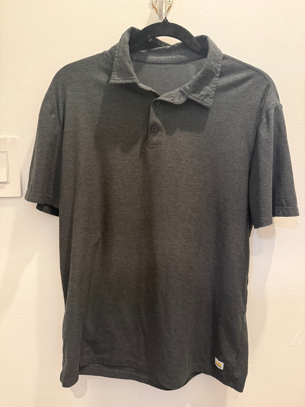 Vuori Men's Strato Tech Charcoal Short-Sleeve Polo Small